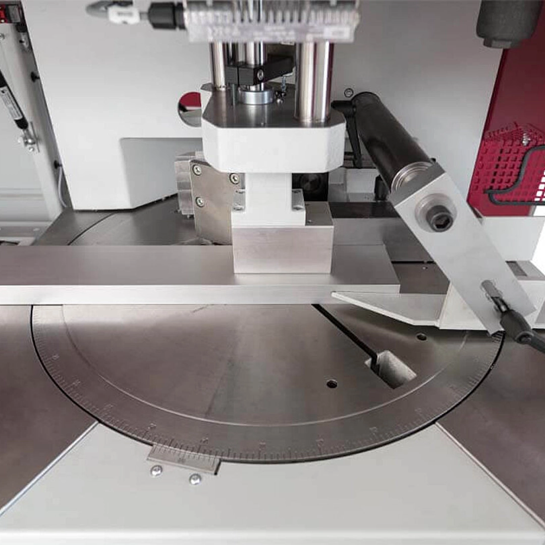 Vollautomatische Unterflursäge PSU 450 M