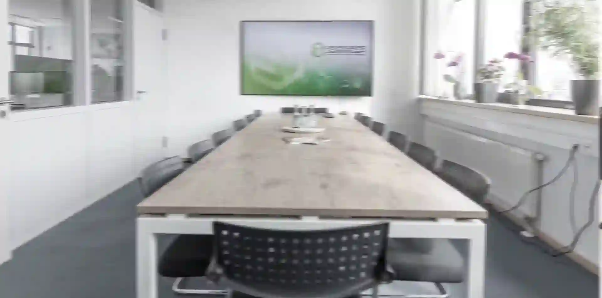 Der Konferenztisch beim Energiebüro Jenninger
